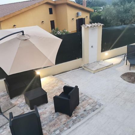 Villa Bianca Chia Esterno foto
