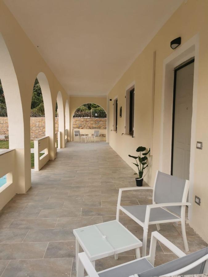 Villa Bianca Chia Esterno foto